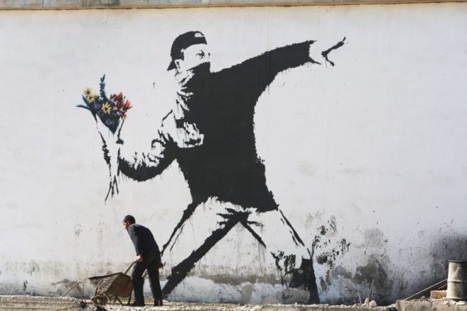 203-l-uomo-che-rubo-banksy-932x620.jpg